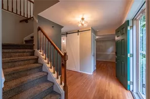 620 Berwick Ct, Pittsburgh, PA 15237 - Photo 4