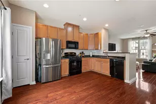 347 Sunrise Dr, Carnegie, PA 15106 - Photo 10