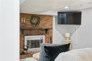 645 Carnival Dr, Pittsburgh, PA 15239 - Photo 32