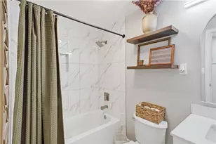 645 Carnival Dr, Pittsburgh, PA 15239 - Photo 24