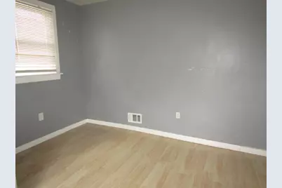 128 Carnegie Ave, Clairton, PA 15025 - Photo 16