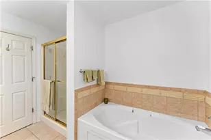 8510 Sundial Ln, Bridgeville, PA 15017 - Photo 18