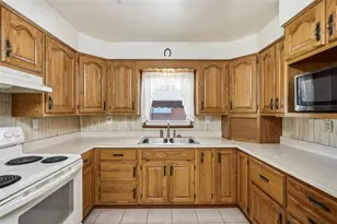 833 Weirich Ave, Canton Township, PA 15301 - Photo 16