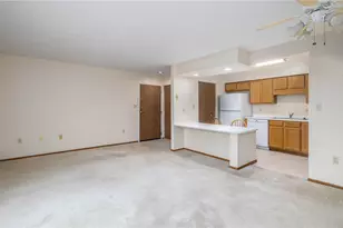 207 Clubhouse Dr, South Strabane, PA 15301 - Photo 4