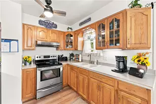 412 Highland Ave, Grove City Boro, PA 16127 - Photo 8
