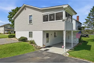 412 Highland Ave, Grove City Boro, PA 16127 - Photo 2
