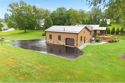 22 Cave Street, Georges Township, PA 15436 - Photo 8
