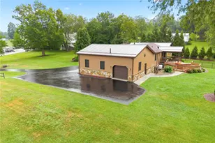 22 Cave St, Georges Township, PA 15436 - Photo 8