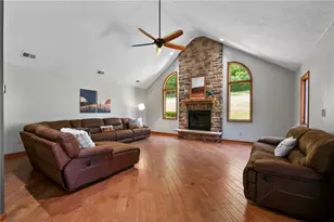 235 Ewing Rd, Collier Township, PA 15106 - Photo 16