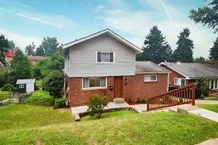 134 Queenston Dr, Wilkins Township, PA 15235 - Photo 2