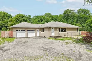 1593 Mercer Grove City Rd, Findley Township, PA 16137 - Photo 2