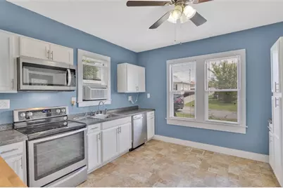 828 John St, Smith Township, PA 15054 - Photo 6