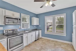 828 John St, Smith Township, PA 15054 - Photo 6