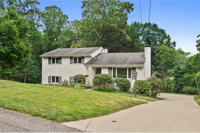 324 Haugh Dr, Pittsburgh, PA 15237 - Photo 2