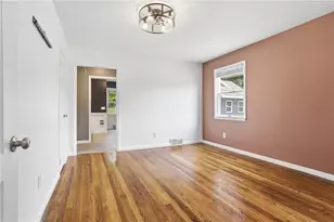 2947 Chautauqua Dr, Hampton, PA 15044 - Photo 14