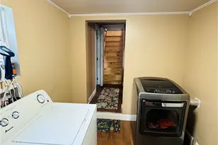 317 Isabelle Ave, Connellsville, PA 15425 - Photo 14