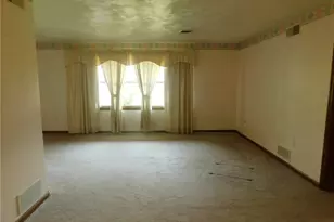 321 Meadowlark Dr, South Union Township, PA 15401 - Photo 6