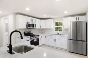 12022 Harvard Dr, Pittsburgh, PA 15235 - Photo 10