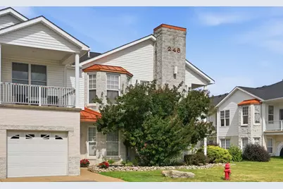 246 Adams Pointe Boulevard #7, Adams Township, PA 16046 - Photo 2