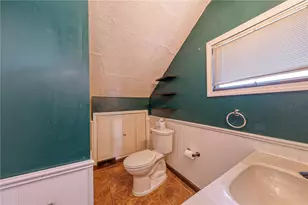 814 N 2nd St, Jeannette, PA 15644 - Photo 12