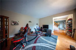 341 Indian Ridge Dr, Coraopolis, PA 15108 - Photo 4