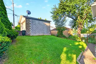 842 Greenfield Ave, Pittsburgh, PA 15217 - Photo 24