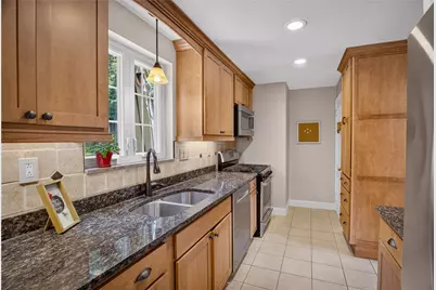815 Country Club Dr, Pittsburgh, PA 15228 - Photo 16