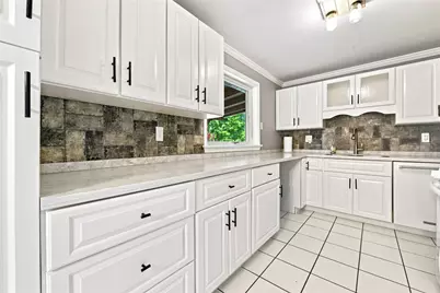 13581 St Clair Dr, North Huntingdon, PA 15642 - Photo 12