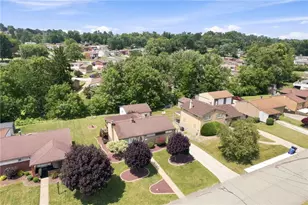 13581 St Clair Dr, North Huntingdon, PA 15642 - Photo 4
