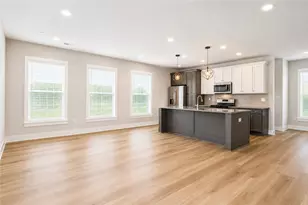 701 Halcyon Ln, Cranberry Township, PA 16066 - Photo 2