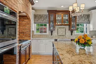 337 Snowberry Cir, Peters Township, PA 15367 - Photo 10