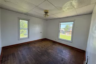 1608 S Jefferson St, New Castle, PA 16102 - Photo 12