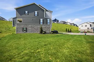 600 Spruce Ln, Canonsburg, PA 15317 - Photo 4