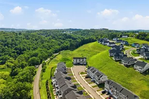 600 Spruce Ln, Canonsburg, PA 15317 - Photo 6