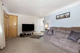 128 8th Ave, West Mifflin, PA 15122 - Photo 6