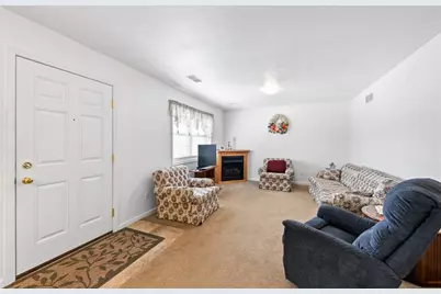 27 Mannina Avenue, Charleroi Boro, PA 15432 - Photo 2