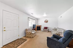 27 Mannina Ave, Charleroi Boro, PA 15432 - Photo 2