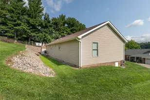 27 Mannina Ave, Charleroi Boro, PA 15432 - Photo 26