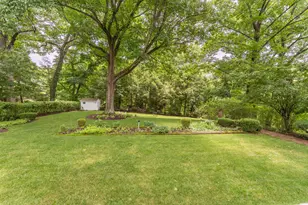 339 Inglewood Dr, Pittsburgh, PA 15228 - Photo 32