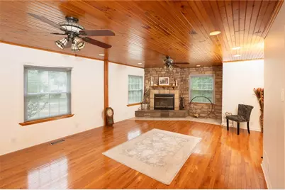 3745 Bakerstown Rd, Richland, PA 15044 - Photo 2