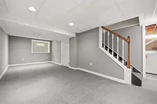 1446 Balsam Dr, Pittsburgh, PA 15101 - Photo 28