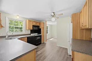 1446 Balsam Dr, Pittsburgh, PA 15101 - Photo 10