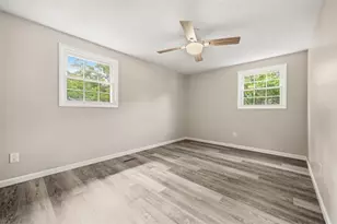 1446 Balsam Dr, Pittsburgh, PA 15101 - Photo 20
