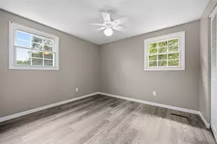 1446 Balsam Dr, Pittsburgh, PA 15101 - Photo 22