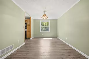 1446 Balsam Dr, Pittsburgh, PA 15101 - Photo 6