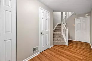 229 Hillvue Dr, Seven Fields Boro, PA 16046 - Photo 2