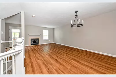 229 Hillvue Dr, Seven Fields Boro, PA 16046 - Photo 4