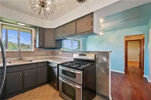 3911 Mayfair St, Chartiers City, PA 15204 - Photo 10