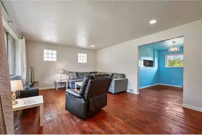 3911 Mayfair St, Pittsburgh, PA 15204 - Photo 2