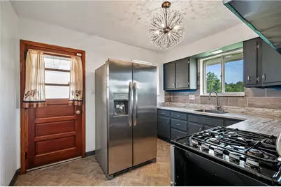 3911 Mayfair St, Pittsburgh, PA 15204 - Photo 8